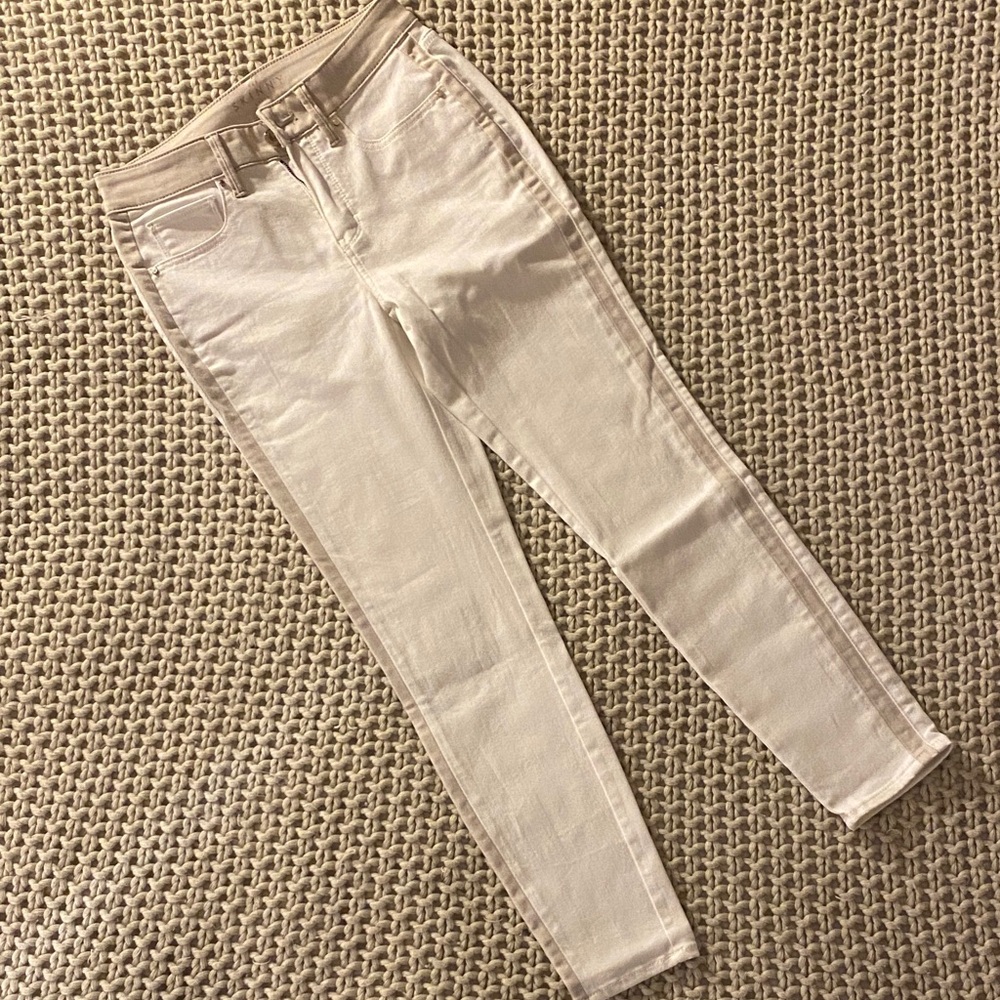 White House Black Market Cream Skinny Jeans